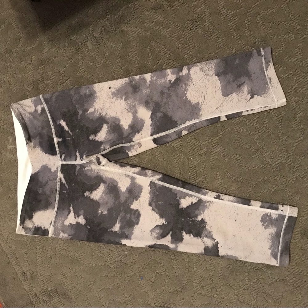 LuLu Lemon Wunder Under Tie Dye Tights